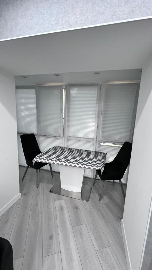 Ferienwohnung Modern Gagarina Avenue Dnipro Exterior foto