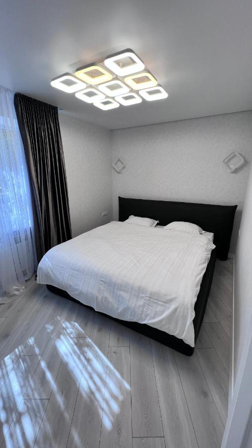 Ferienwohnung Modern Gagarina Avenue Dnipro Exterior foto