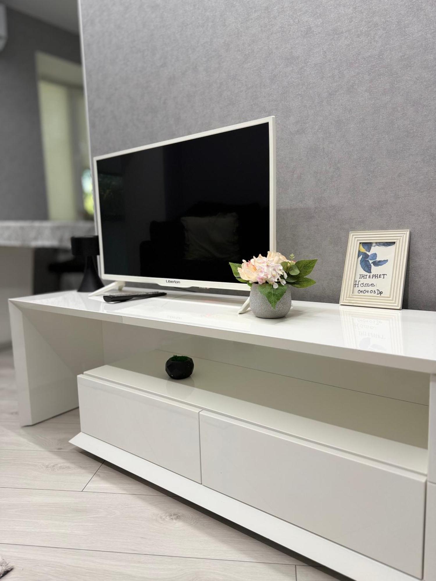 Ferienwohnung Modern Gagarina Avenue Dnipro Exterior foto